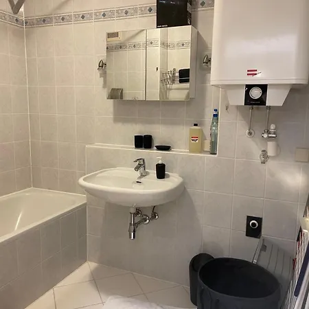 Einziehen Und Wohlfuehlen-vollausgestattetes West Fh Joaneum Apartment