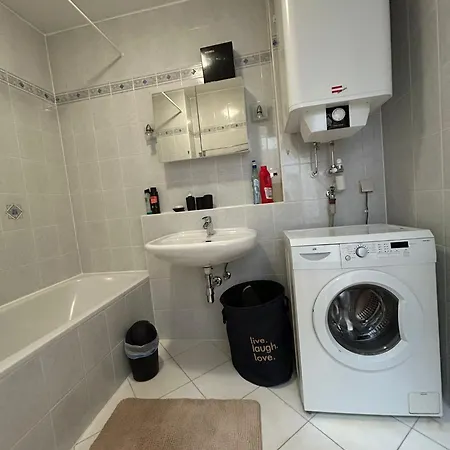 Apartment Einziehen Und Wohlfuehlen-vollausgestattetes West Fh Joaneum